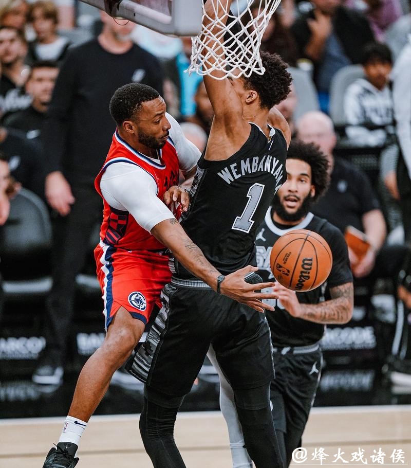 马刺6连胜西部第二,文班历史级狂飙:雷霆两战成生死考验 马刺6连胜西部第二,文班历史级狂飙:雷霆两战成生死考验