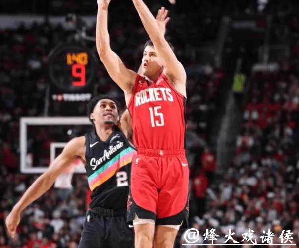 火箭3小将关键球集体暴走!最后5分钟合砍13分,就差阿门了! 火箭3小将关键球集体暴走!最后5分钟合砍13分,就差阿门了!